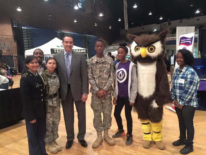 CardozoITAcad's tweet photo. #CAOIT #EdFEST15 #dcps https://t.co/htMwbHhmDr