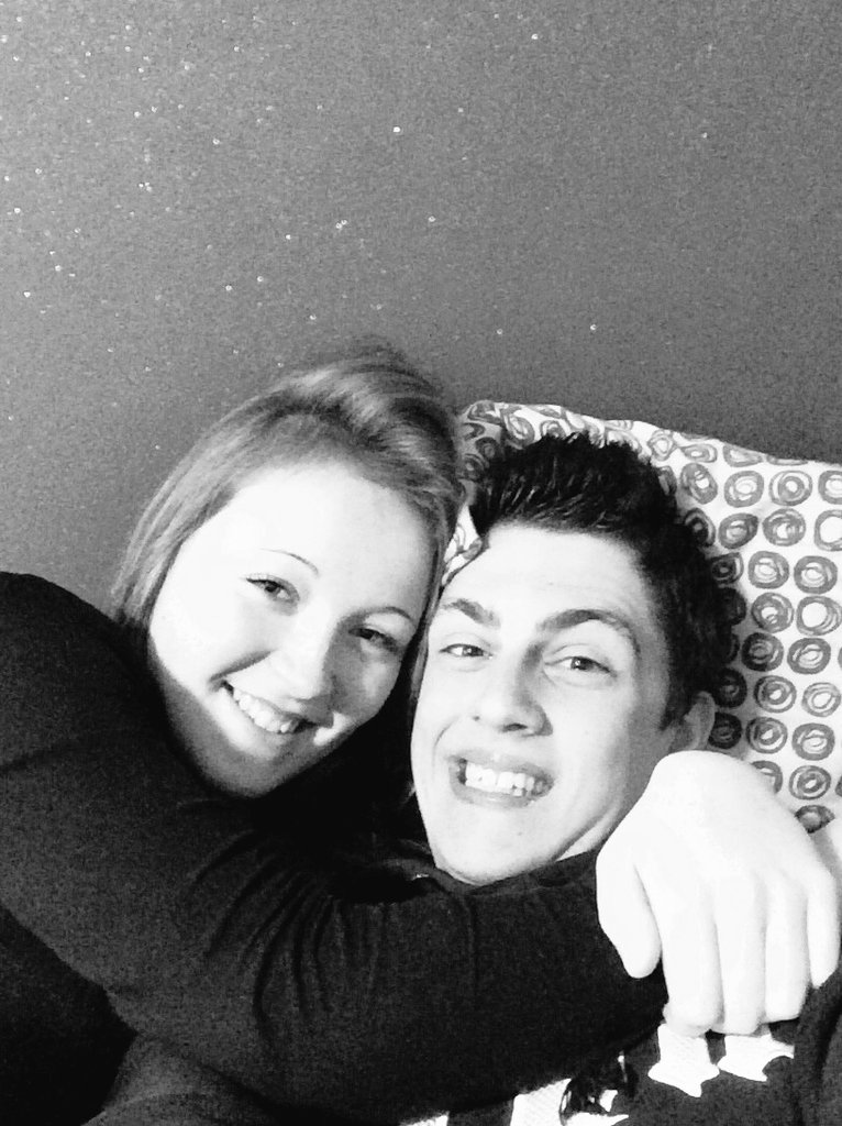 mathou1308's tweet photo. Mon amour je t'aime ♥
@jeyounet https://t.co/yOm1yqLZQ7