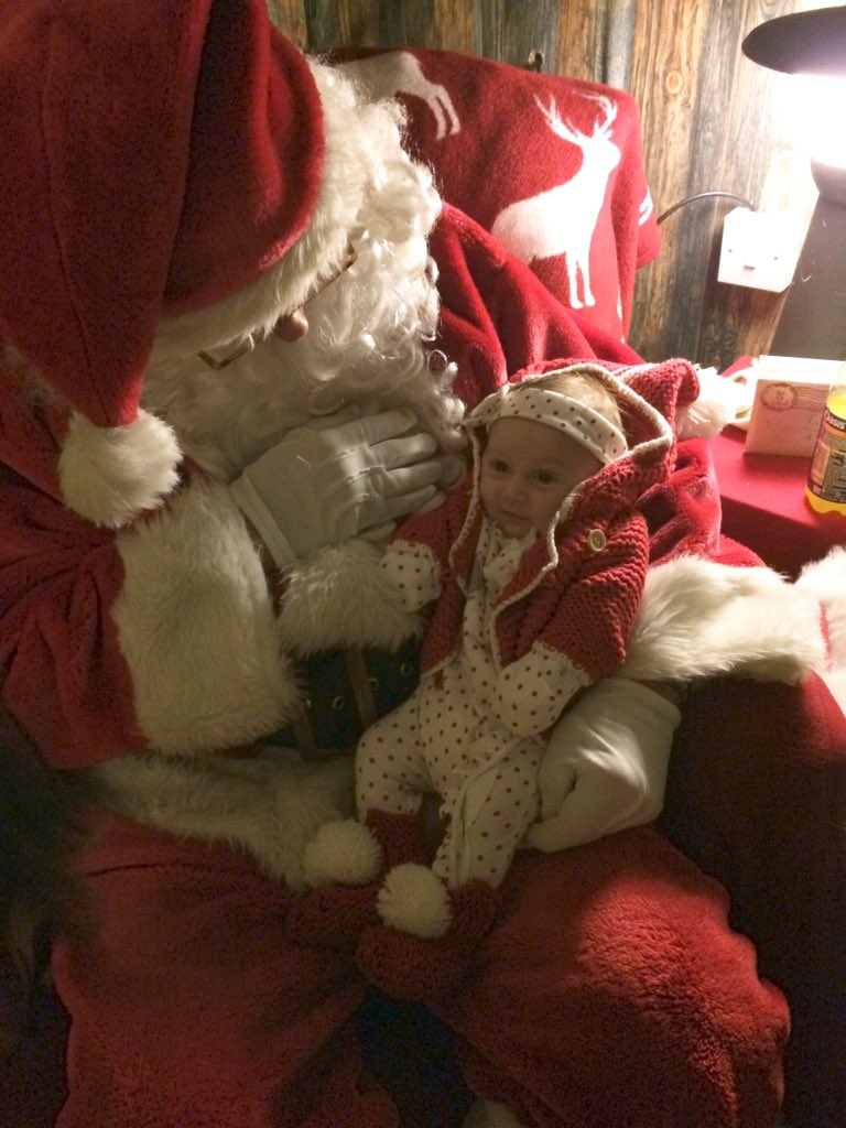 morgzy_23's tweet photo. Giving santa a little smerk 😂😏 https://t.co/0t9izfM80e