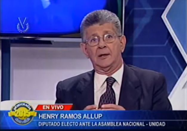 ConElMazoDando's tweet photo. La democracia según Ramos Allup (Video+odio+contrarrevolución) https://t.co/B2GbhFBLim https://t.co/7PrORTrW9w