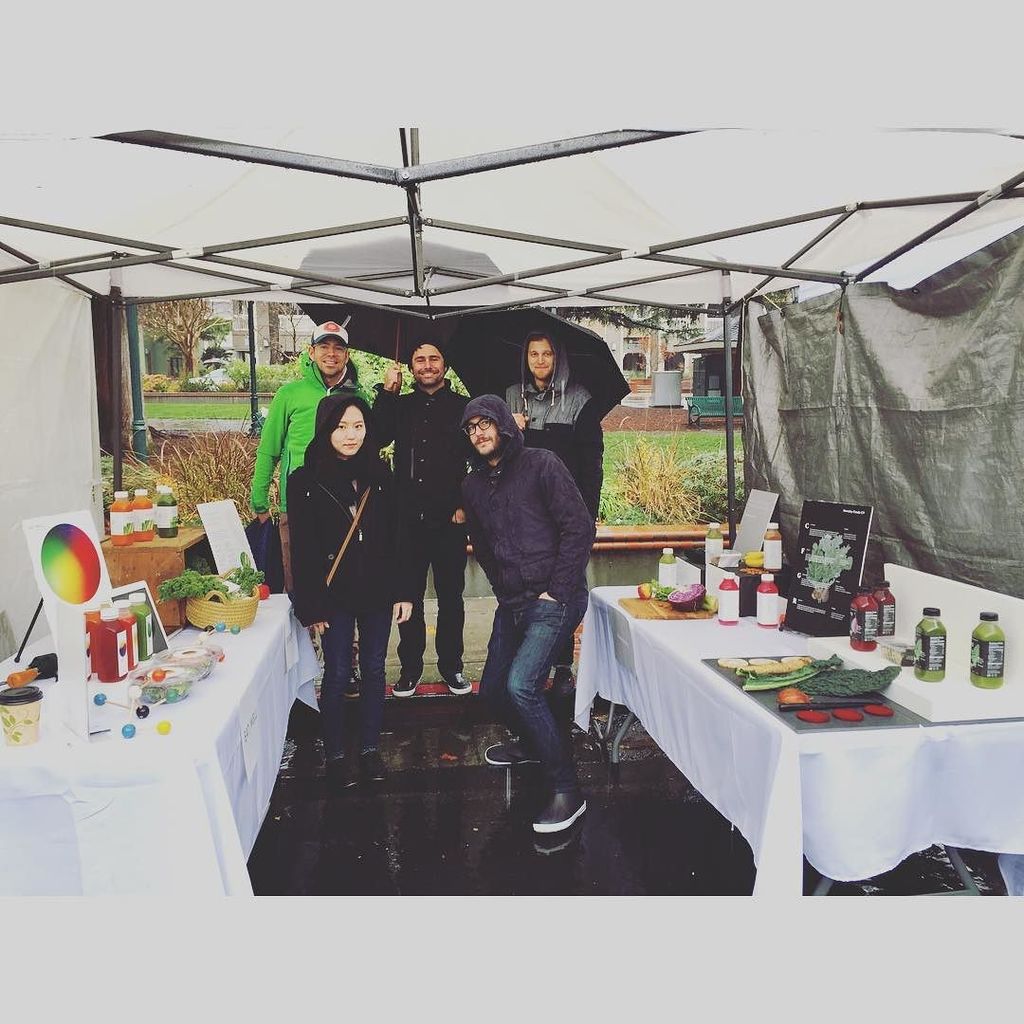 DesignRambles's tweet photo. Prototyping @urbanremedy in the rain with the @mm.sf team - Of course it POURED today! #designthinking #hcd #protot… https://t.co/W3dSmHL2Xb