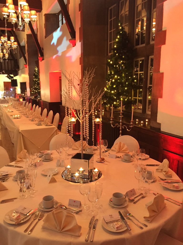 Risley_Hall's tweet photo. Winter weddings #Christmas #wedding #snow https://t.co/kwYCOwADIW