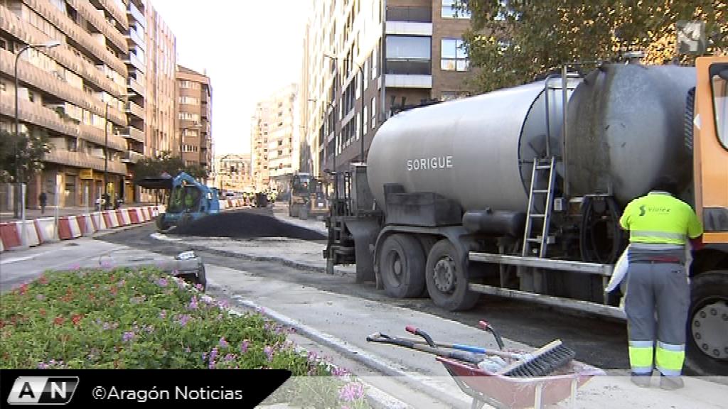 aragontv's tweet photo. Tras 4 meses mañana abren al tráfico el Puente de la Almozara, la Pza.Europa y el Paseo Mª Agustín de #Zaragoza #AN2 https://t.co/GRN3gq3lyN