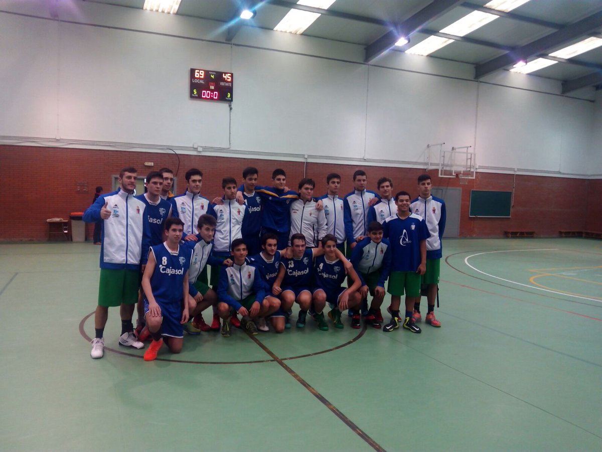 SanJoseBasket's tweet photo. Mucha raza de nuestros juveniles plantando mucha cara vs. "Plasencia A". El próximo fin de semana final por oro 🏀🏀💪💪 https://t.co/sSEAsoFymS