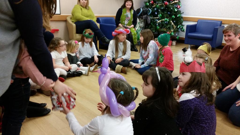 Fab time at the kids Xmas pty today!! <a href="/WalshMandy/">Mandy Walsh</a> <a href="/CaroleHors/">Carole Horswill</a> <a href="/headcaseymike/">Mike Casey-Head</a> <a href="/martyn1664/">martyn nichols</a> <a href="/ESaulino/">Espagírio Saulino</a> <a href="/rachy_claire/">rachel james</a>