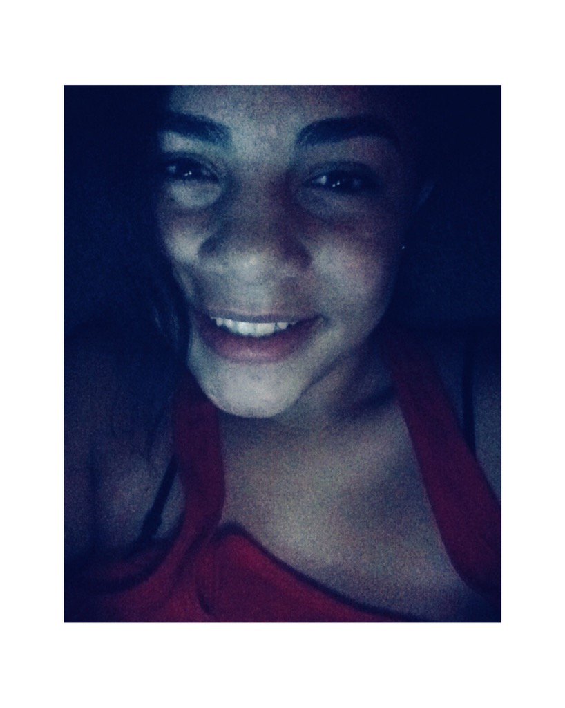 glossyophelia's tweet image. @ArianaGrande I love you most 💘☁️🙈💜🌙❄️💫 #spillsometea