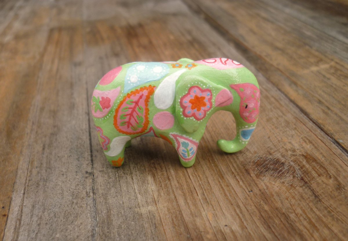 inklingsthings's tweet photo. Elefriend collection on @Etsy is growing! https://t.co/2T3DfuGEbt #HandmadeHour https://t.co/1YuJ7eYBZU