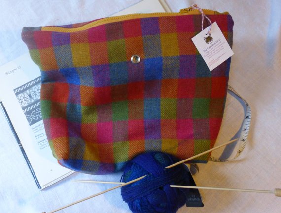 BritishCrafting's tweet photo. Gorgeous knitting bag in Irish Tweed https://t.co/PQdz4EMJFF by The Fabulous Mr G #britcraft https://t.co/5T3kF50LQY