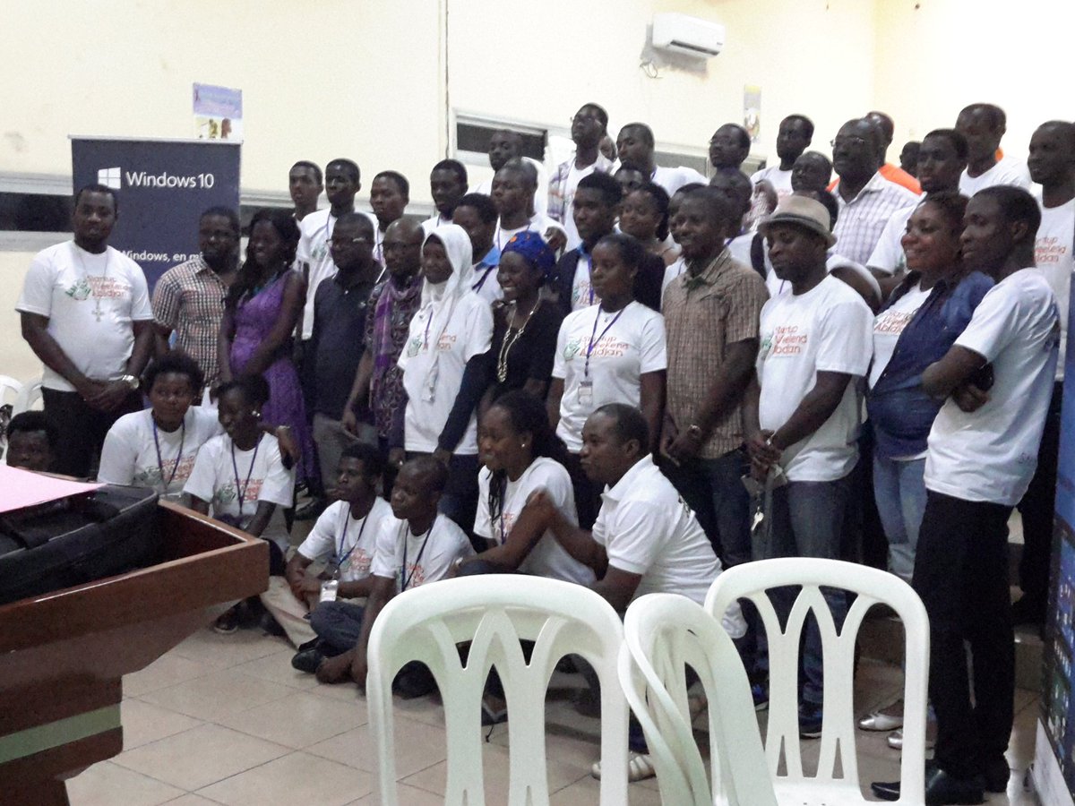 NandaSeye's tweet photo. #swa2015 #swabidjan #kpakpatoya ##lwili #kebetu https://t.co/D9WuTmDbvx