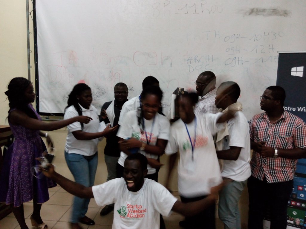 SergeFarell's tweet photo. #startupers classé 1ère au courant Start-Up week-end 4 Édition. #swa2015 #swabidjan https://t.co/Zyuj1P2vLl