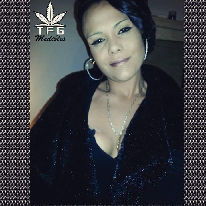 TeamFeelGood420's tweet photo. 💋 https://t.co/IMxO58mk58