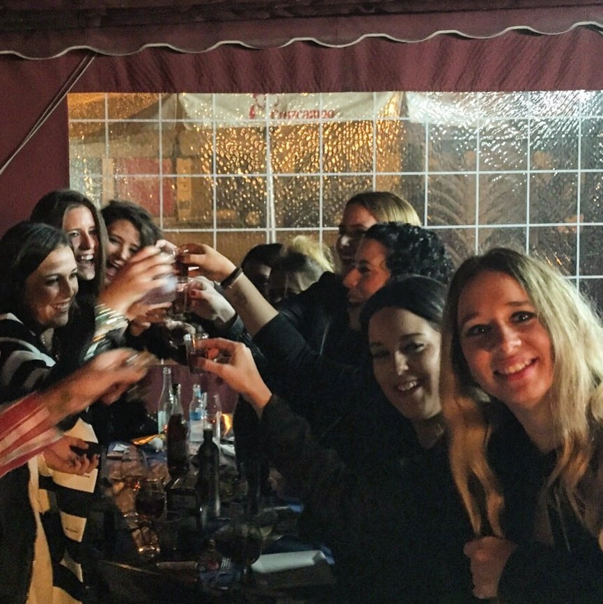 CarmenRivera32's tweet photo. Como todos los años y con las de siempre. https://t.co/Oha8oxZw15