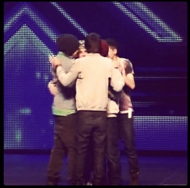 chellleeeeena's tweet photo. 涙がー
Thank you for five years is put a lot of love. I love so much.
#ThisIsNotEndOfOneDirection
#1DonXFactorFinal https://t.co/rruKBJxaqC