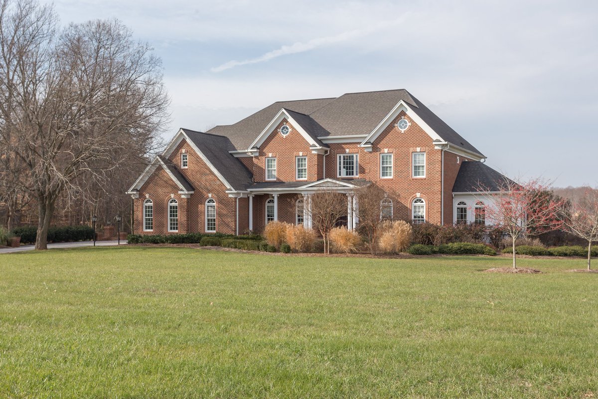 hdbrosjustin's tweet photo. Check out these shots from 9902 Agnes Ln located in #SpotsyVa. Let HD bros shoot your next listing! @hdbros https://t.co/iiniWWRQqh