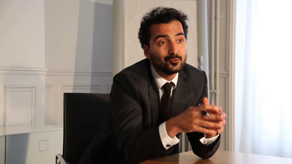 FFDebat's tweet photo. Demain soir, Maître @kamihaeri  requerra la condamnation de #DarkVador lors du #ProcesDarkVador au @LeGrandRexOff ! https://t.co/1ppgWLmwAM