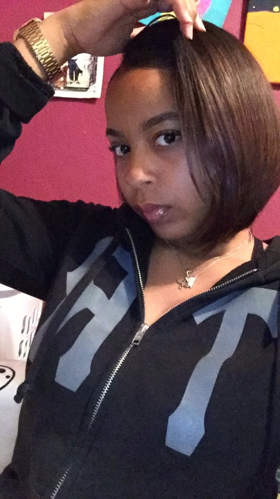 tayleerrr_'s tweet photo. I swear I be looking mean for no reason ππ½π #lastnightissue π https://t.co/W5ofTNVwA8