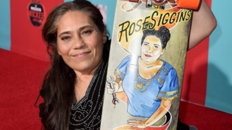 American Horror Story Rose Siggins actress dead at 43. bit.ly/1Rj3HNv?utm_me… https://t.co/XIMN0HVR2I