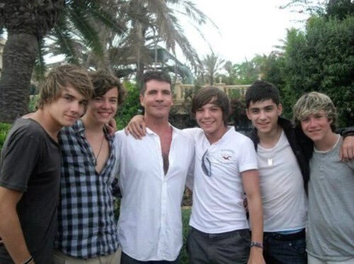 1DGiveMe5's tweet photo. I CANT STOP CRYING😭😭😭 https://t.co/rGamVdZRfS