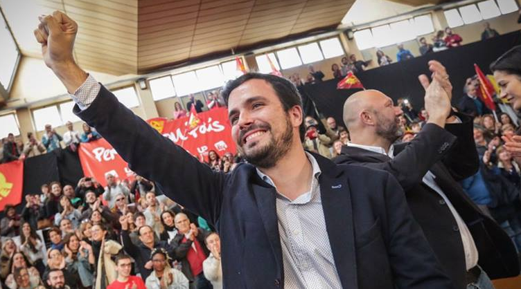 arde_republica's tweet photo. Garzón en Valencia: "Nosotros no prometemos milagros, prometemos lucha"
https://t.co/0uLWXQyXsY https://t.co/EWufivpk0N