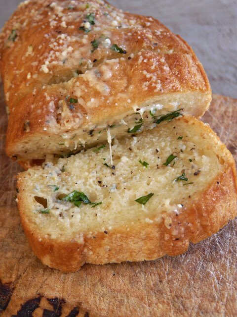 Wiki_Quesos's tweet photo. Pan de queso gorgonzola. https://t.co/CwHk3MxImx