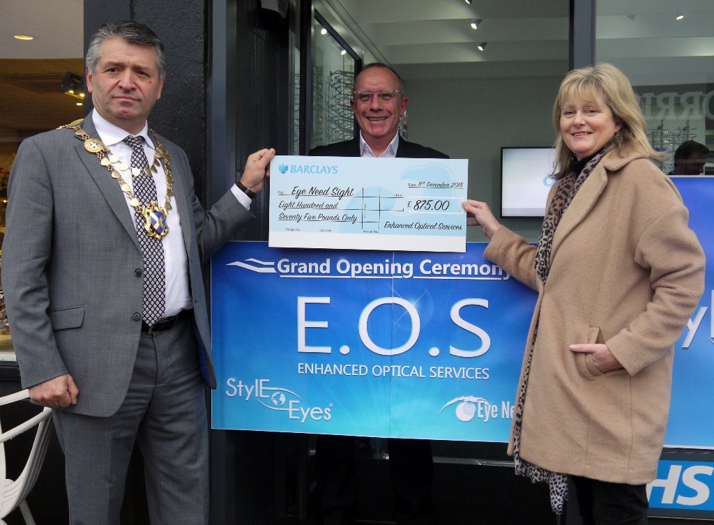 EnhancedOptical's tweet image. The Mayor of St Albans, Ann Main MP open Enhanced Optical Services, John Snelgrove with cheque for Eye Need Sight