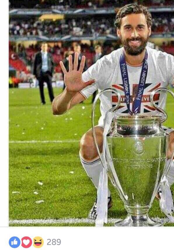 FcoJavier_21's tweet photo. Que razón llevaba @aarbeloa17 en su foto de ayer A5 crack! https://t.co/A8C6k76ax7