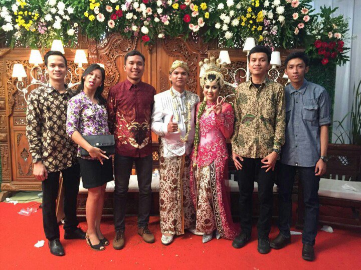 ridwanwidodo's tweet photo. Selamat ndar&amp;ade... https://t.co/7RKxmn4eJW