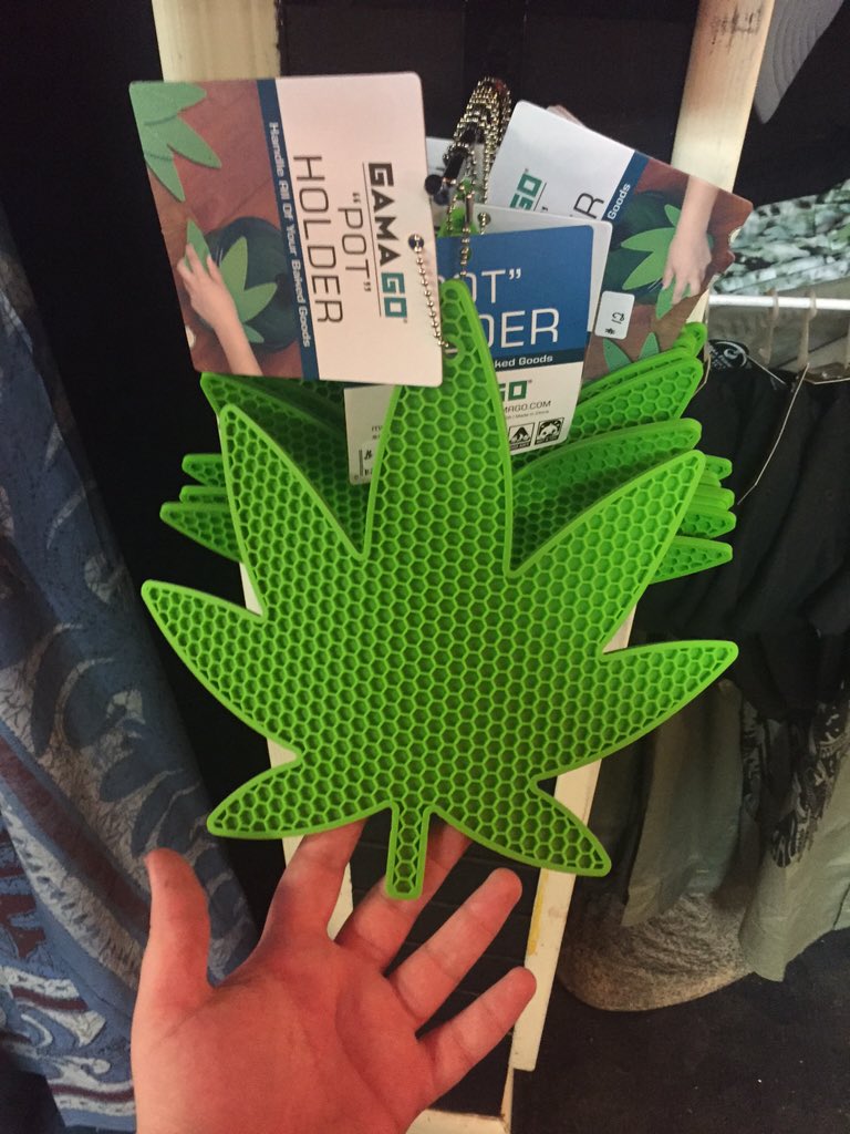 CallMeQueeenC's tweet photo. laughed too hard https://t.co/Umh6i2gsQh