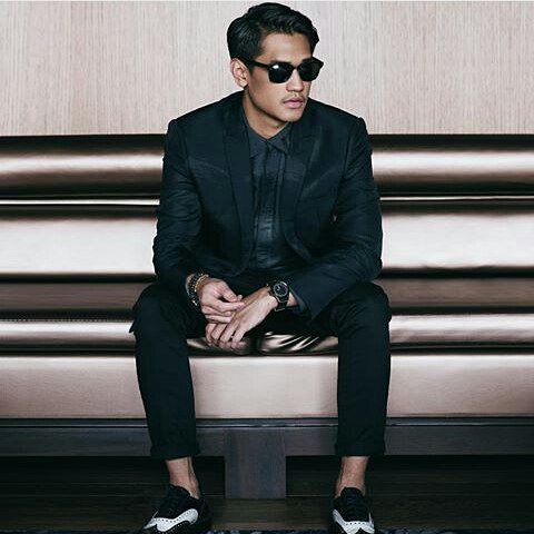 [INSTAGRAM] arez27: Hello. Bantu saya yuk untuk follow account @indrowj saya akan followback bagi yang follow. Than…