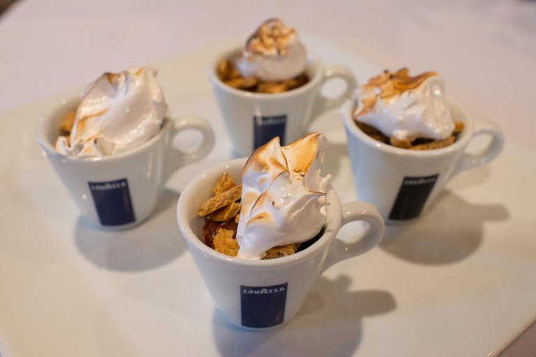 10 ways to include hot chocolate in your wedding: knot.ly/6011BT2W7