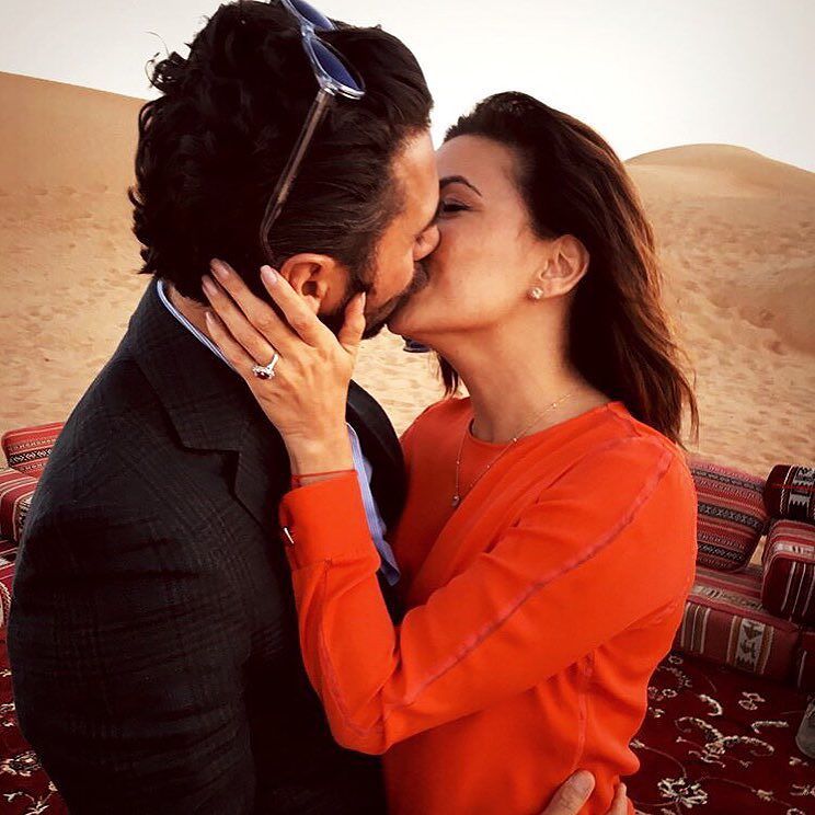 Congrats to <a href="/evalongoria/">Eva Longoria Baston</a> on her engagement! 💍 #engaged ift.tt/220m5hL