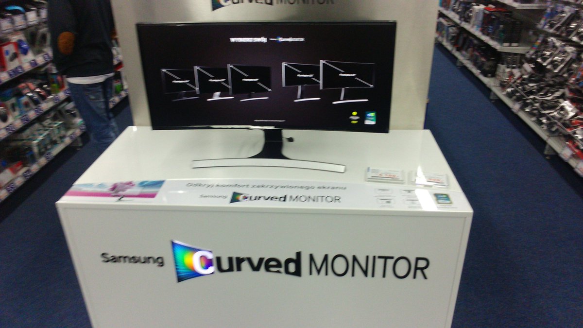 Azortek71's tweet image. Zastanawiam się czy to odpowiedni monitor do gier.. 
#samsung #MonitorLife #games #Highlife #