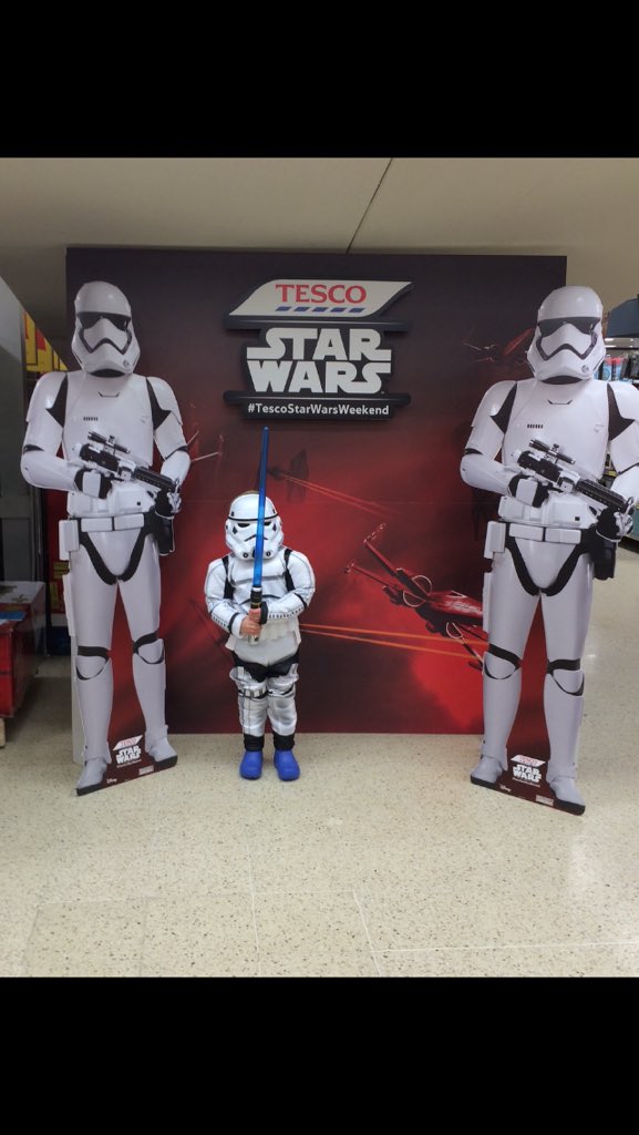 tizzyl's tweet photo. #tescostarwarsweekend best photo of the weekend @Tesco https://t.co/ncP0wnl2Df