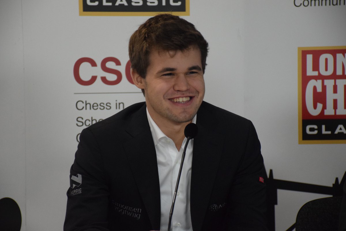 TarjeiJS's tweet image. Congrats Carlsen - wins #LondonChess for the 4th time (&apos;09, &apos;10, &apos;12 &amp;amp; &apos;15), &amp;amp; his 4th classical event in 2015!