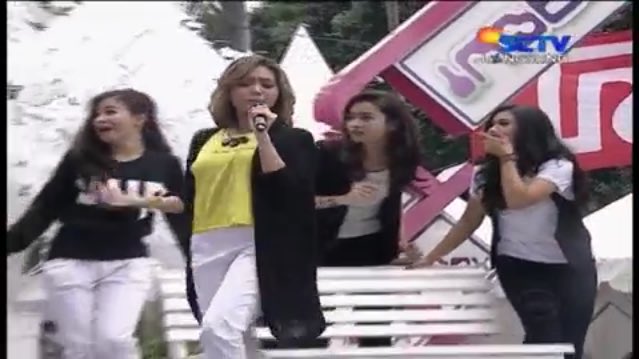 Lagu barunya teh <a href="/Rina_Nose/">Rina Nose</a> nih, Ayang Mbeb. #Nginbox