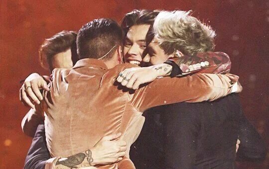 Till The End ❤

#MTVStars One Direction
#ThisIsNotTheEndOfOneDirection