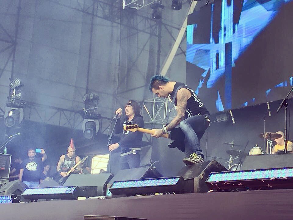 WillLezama's tweet image. Espere mucho para ver a ambas bandas. Por fin mierda !! #PuddleOfMud #TheCasualties