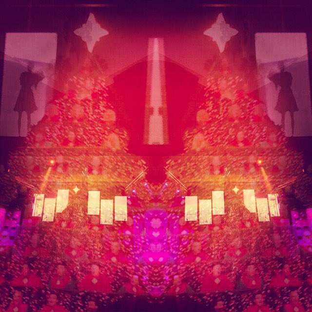 WayneEdfors's tweet photo. The Singing Christmas Tree #SCT2015 #CapitalCulture @CapitalOnline https://t.co/Kub4VQw9nk
