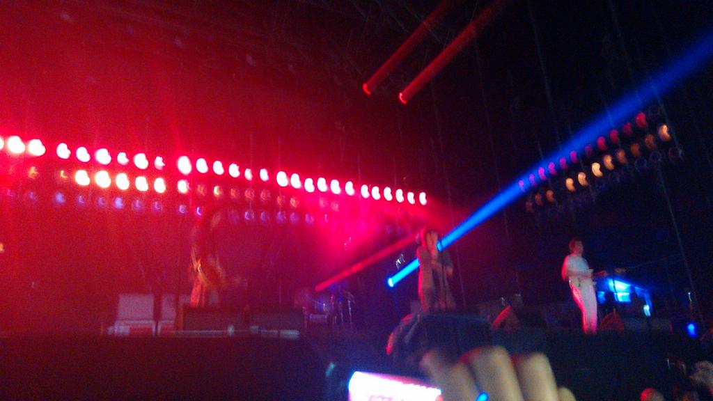 UKleyer's tweet photo. The Strokes por @liveoutoficial #LiveOut15 https://t.co/wRE73oqhrJ