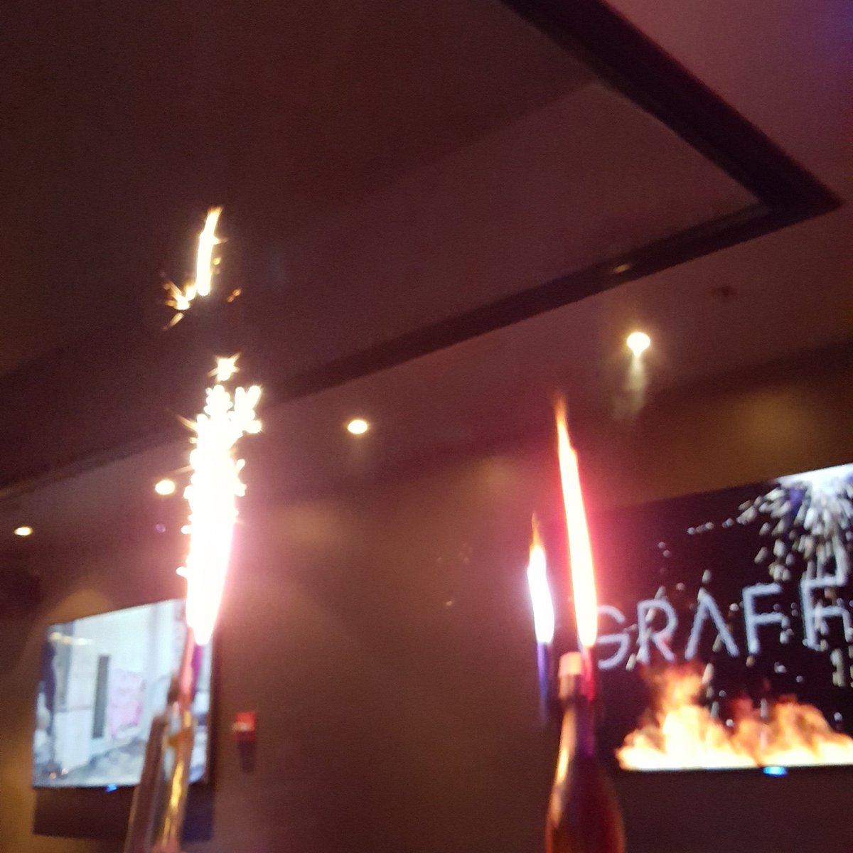 graffitichicago's tweet photo. Here we go. #fashionhouse #rivernorth #chicago #hubbardst https://t.co/XFfjtBW6mH