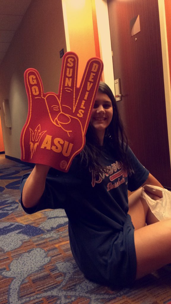 kellyyharkin's tweet photo. Blessed to say I have verbally committed to play D1 lacrosse at Arizona State University💛❤️ #forksup https://t.co/ptW27Cvdrk