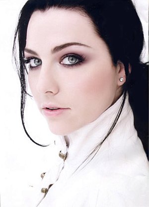  happy birthday Amy lee <3 