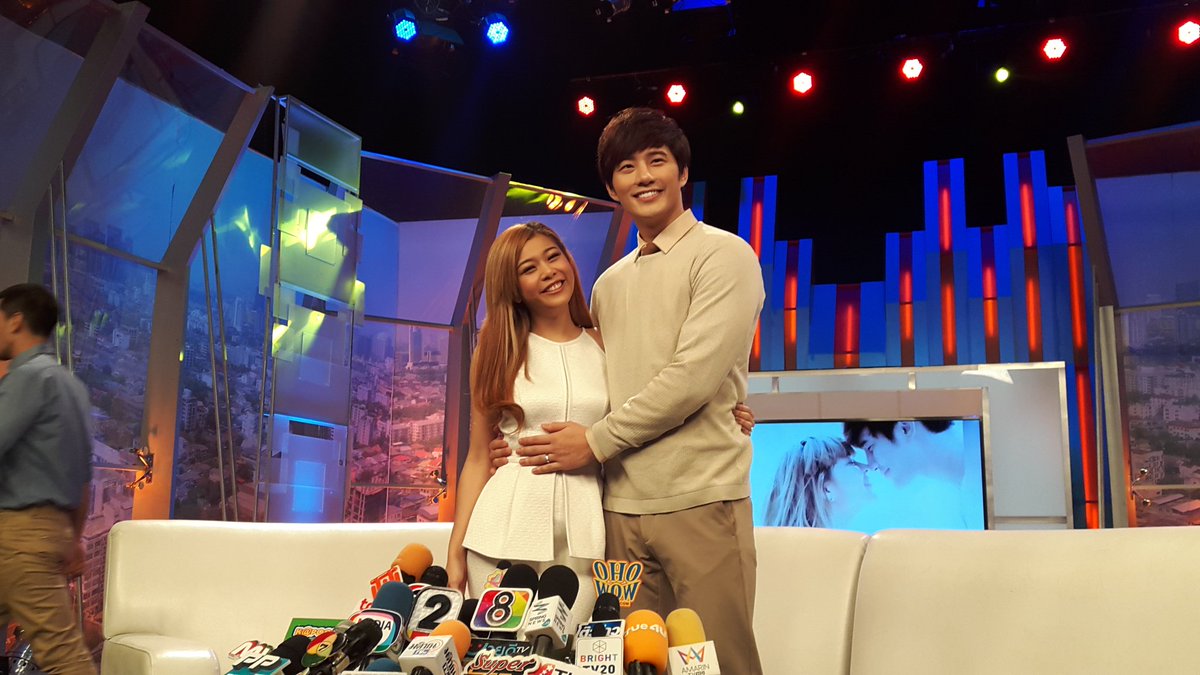 kai_springnews's tweet image. กุ๊บกิ๊บ-บี้ ขอโทษทำผิดประเพณีไทย ยันไม่ได้เกิดจากความผิดพลาด แต่งแบบคริตส์23ม.ค.6มี.ค.59แต่งแบบไทย-จีน #Springnew