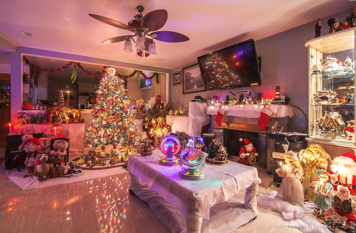 Damn our house never looked so good! Thx 2 #FullFramePhotography 4 the #amazing pics. #WinterWonderland #Christmas