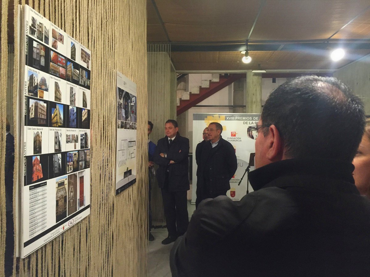 ABArquitania's tweet photo. @ABArquitania recibió su galardón en la #Exposición Inaugural de los #Premios de Arquitectura de la R. de Murcia https://t.co/o6VENmIAM9