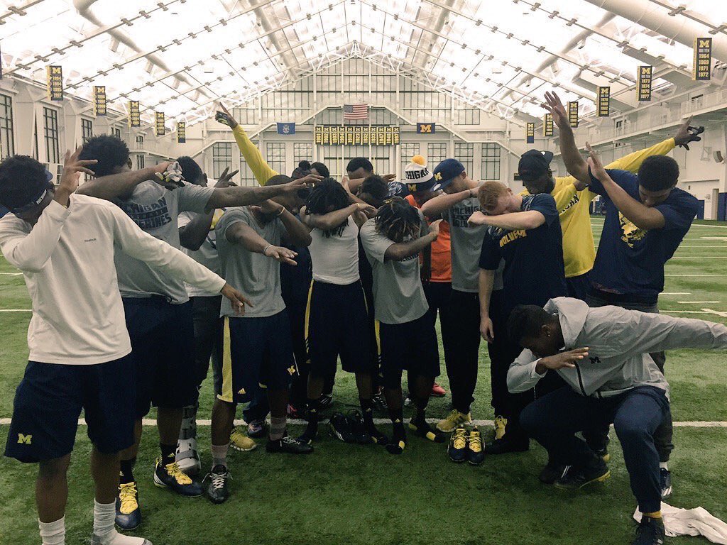 TREALCITY's tweet photo. #dab #DabbOnEmChallenge in #annarbor @migos live tonight !! #DabOnEm @umichfootball #WATTBA #fab27 formally #fab25 https://t.co/F1AhU4iFuY