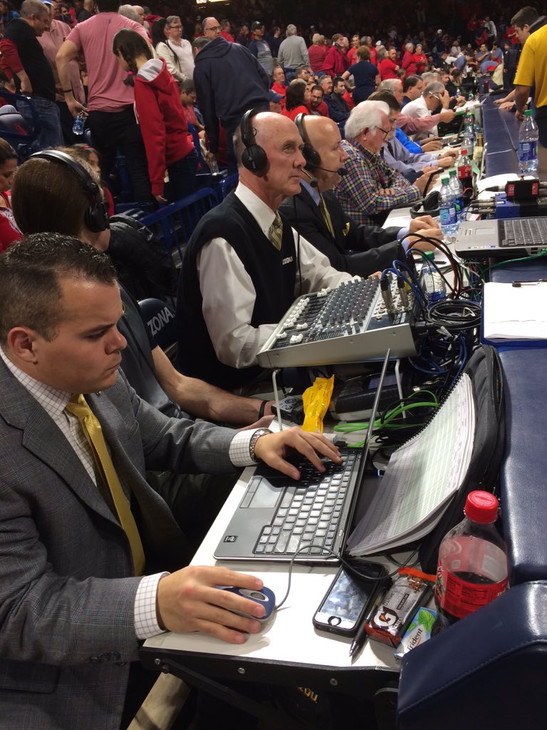 stanutley's tweet photo. Fun evening w/ family & friends spectating @MizzouHoops plus a 1/2-time chat with the 1&only #GaryLink@mikekelly1120 https://t.co/wOV85EW5RV
