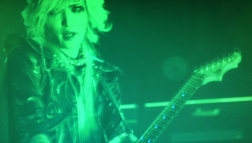 TarantulaKawaii's tweet photo. @MEJIBRAY_MiA 😽🎸 https://t.co/eFQeey54NA