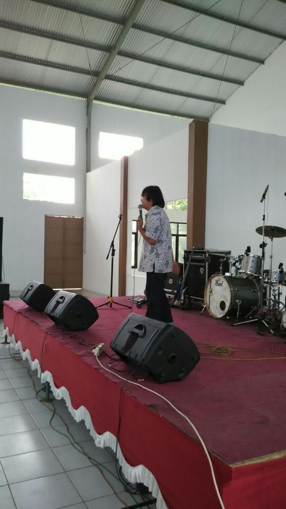 Ada si <a href="/ahmedsubur/">SBR</a> Sang pria mempesona.