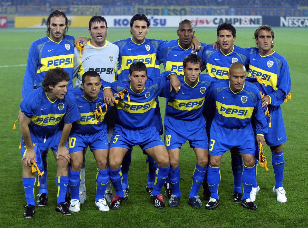 la12tuittera's tweet photo. El XI de #Boca en aquella gloriosa noche japonesa. #BocaTriCampeonDelMundo https://t.co/yvryn6Y2u6